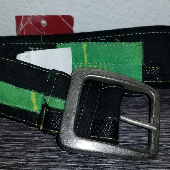 AVENTURE DES TOILES ARTIST PAINTED BELT
AVENTURES - Picture 10 of 10